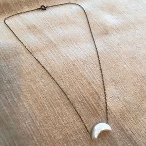 Vanessa Mooney pearl necklace